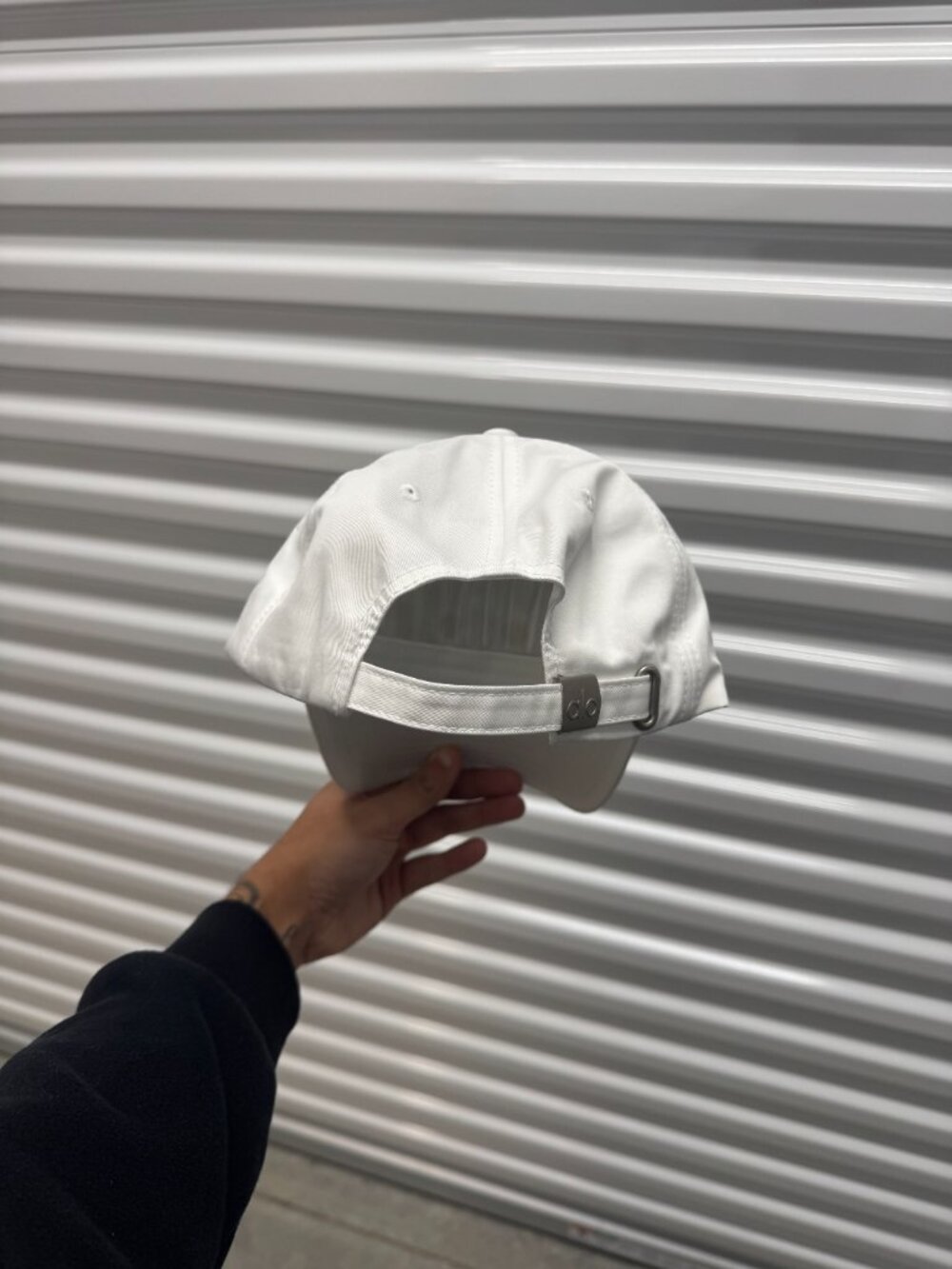 ALO Yoga White Logo Baseball Cap - Picture 3 of 3